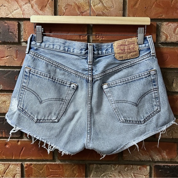 Vintage Redone Levi’s 501 High-Rise Cutoff Light Wash Button Fly Jean Shorts - Picture 4 of 7